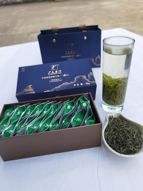 【大別山精神系列一珍品信陽(yáng)毛尖茶伴手禮（匠心）】大別山脈、核心產(chǎn)區(qū)、高山茶園、匠心制作  980元/盒